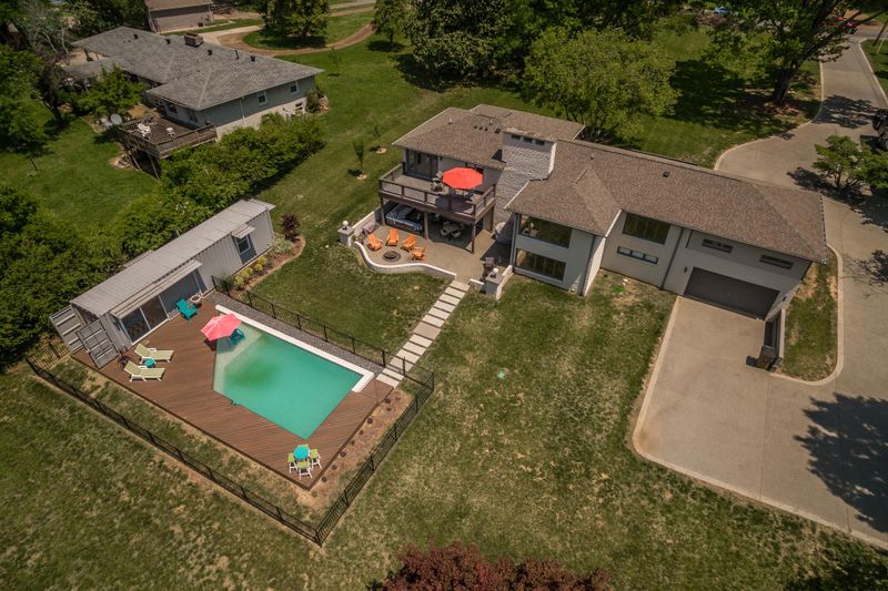 200 Cherokee Rd, Hendersonville, TN 37075