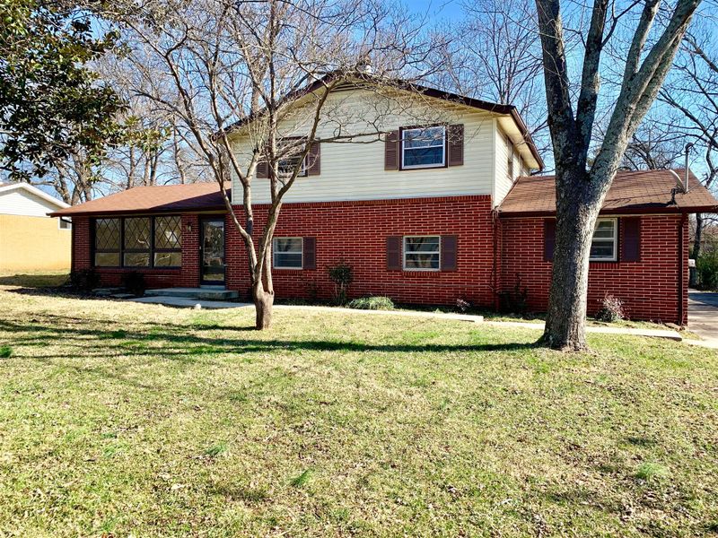 1826 Susan Dr, Murfreesboro, TN 37129