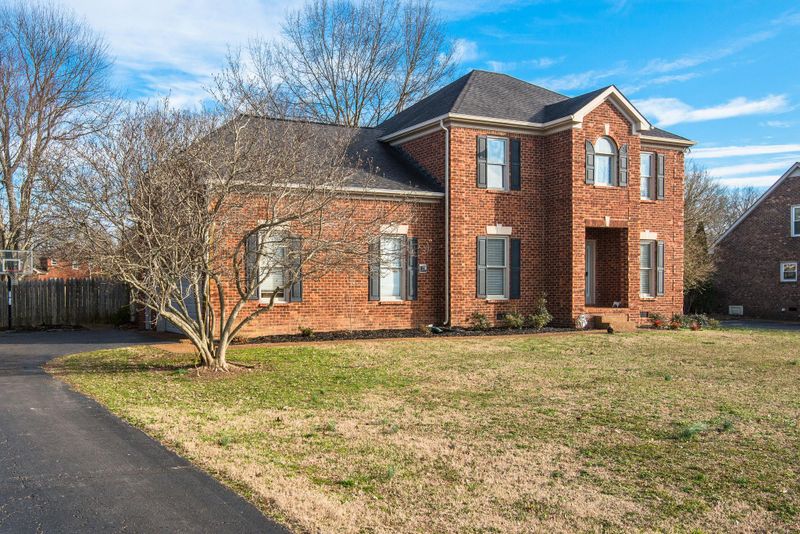 1322 Caroline Cir, Franklin, TN 37064