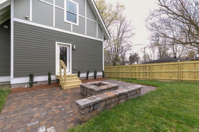 2013 Warden, Nashville, TN 37216