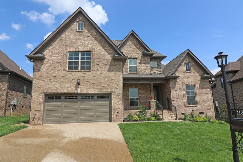 210 Farmbrook Ln, Mount Juliet, TN 37122