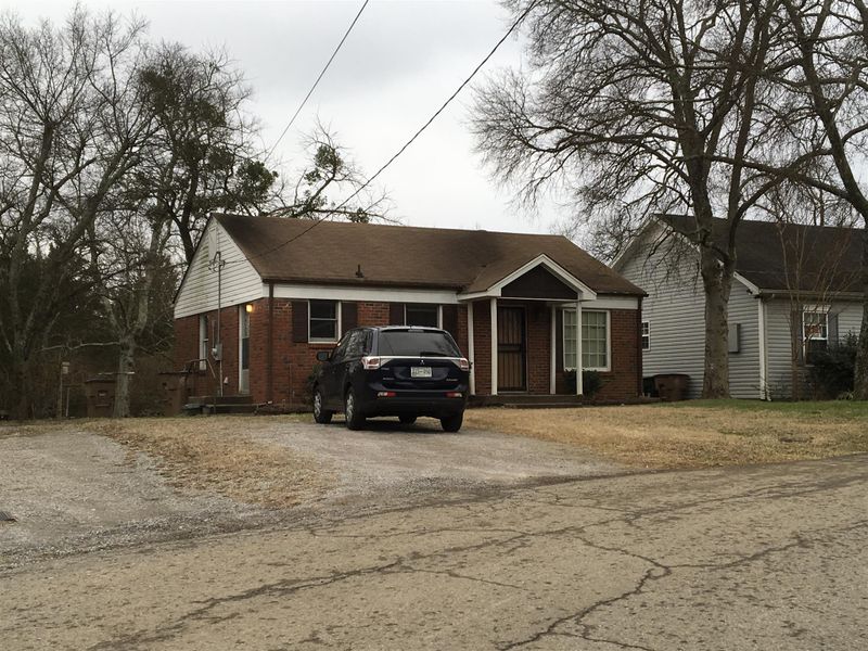 208 Sunset Dr, Nashville, TN 37207