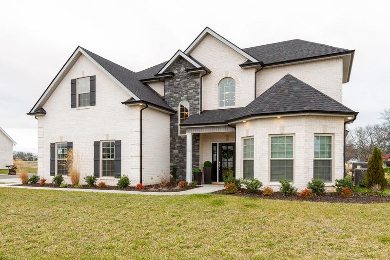 5720 Iverson Dr, Murfreesboro, TN 37127
