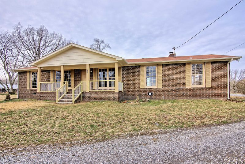 140 Contrary Rd, Burns, TN 37029