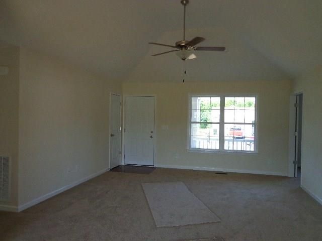 2009 Eisley Ln, Columbia, TN 38401
