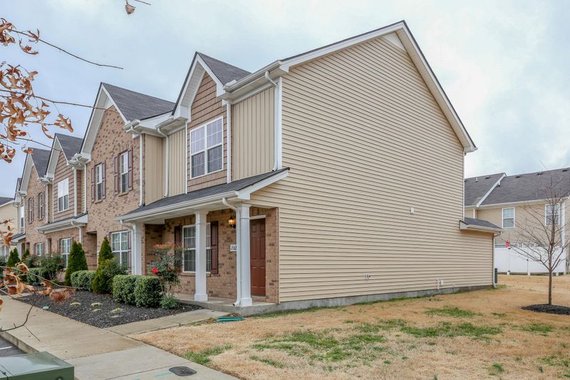 2026 Debonair Ln, Murfreesboro, TN 37128
