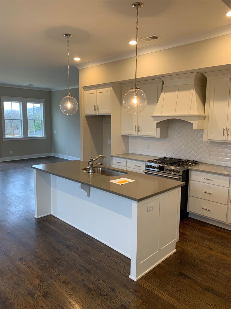 2416B Chapman, Nashville, TN 37206