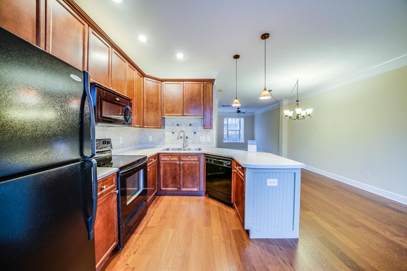 8236 Lenox Creekside Dr, Antioch, TN 37013
