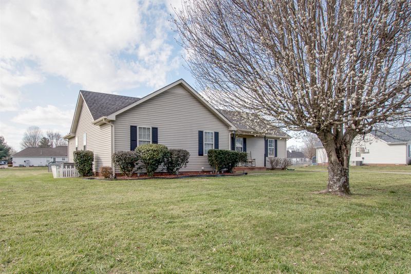 225 Daly Dr, Murfreesboro, TN 37128