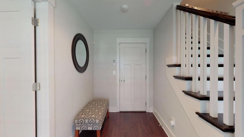 611 Centerpoint Ln, Nashville, TN 37209
