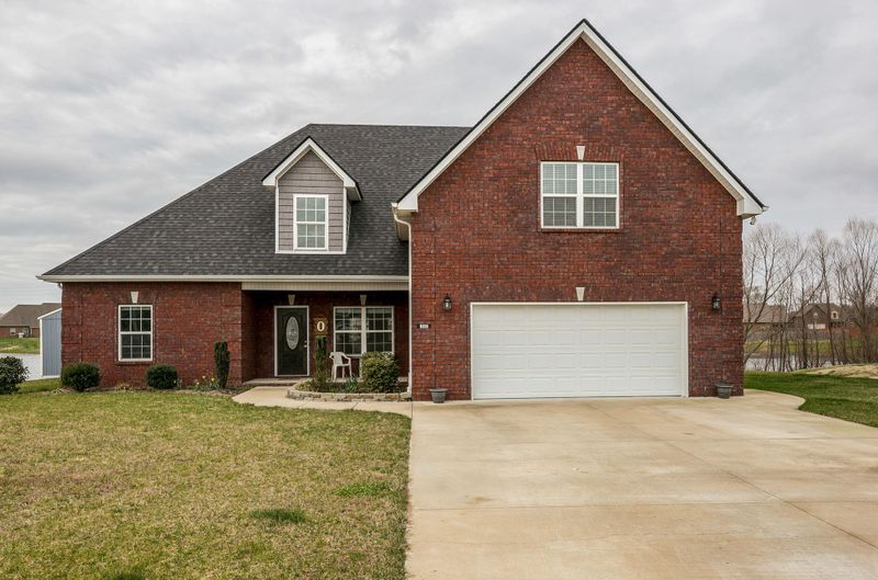 8211 Lisa Ln, Smyrna, TN 37167