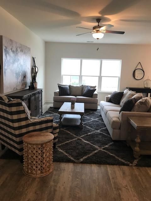 1725 Lone Jack Ln, Murfreesboro, TN 37129