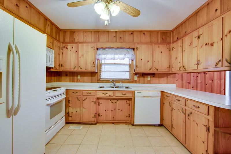 841 Coleman Rd, Murfreesboro, TN 37127