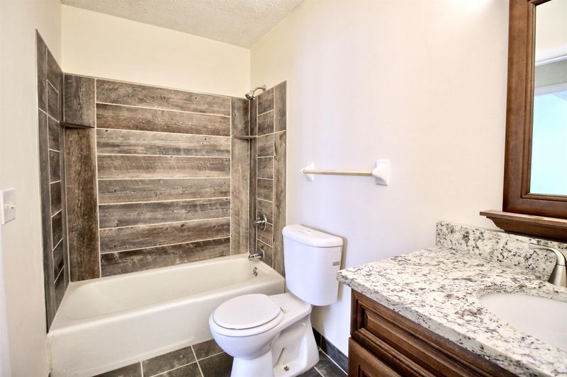 441 Harding Pl Apt B14, Nashville, TN 37211