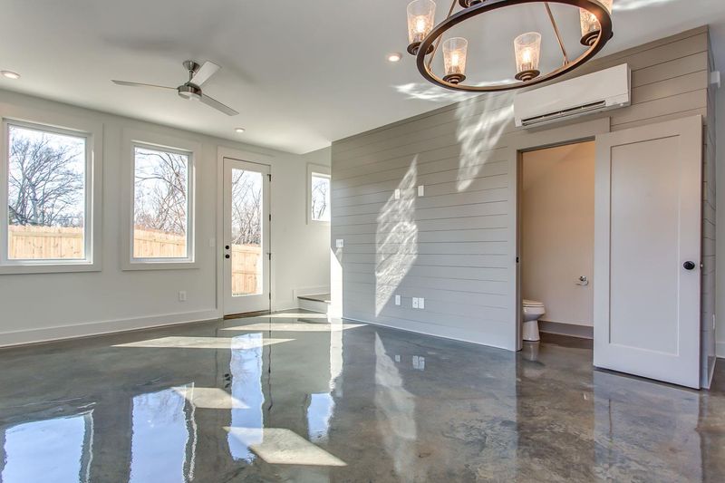 1723B Simpkins St, Nashville, TN 37208