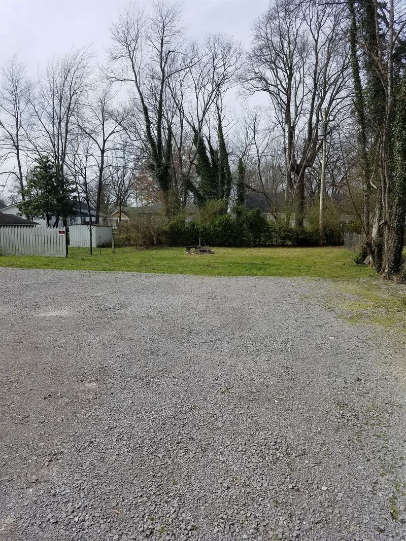 220 S Bilbro Ave, Murfreesboro, TN 37130