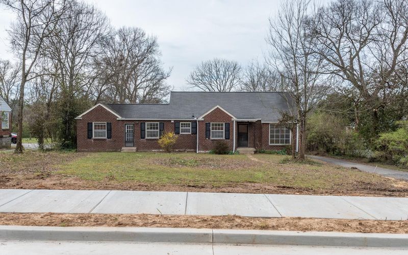 96 Fairway Dr, Nashville, TN 37214
