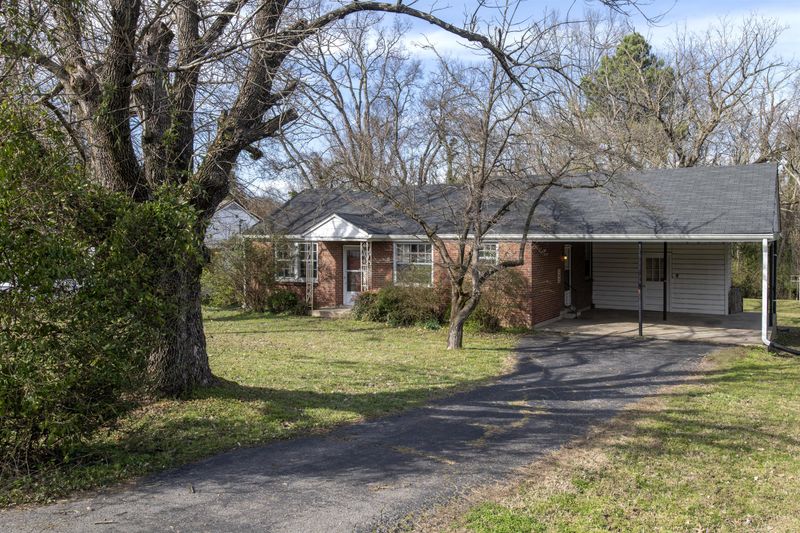 2329 Shadow Ln, Nashville, TN 37216