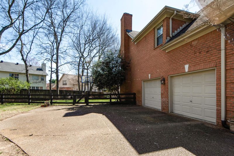 910 Fawn Ct, Franklin, TN 37067