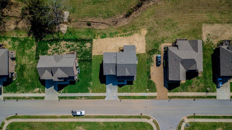 210 Hickory Point Dr, Lebanon, TN 37087