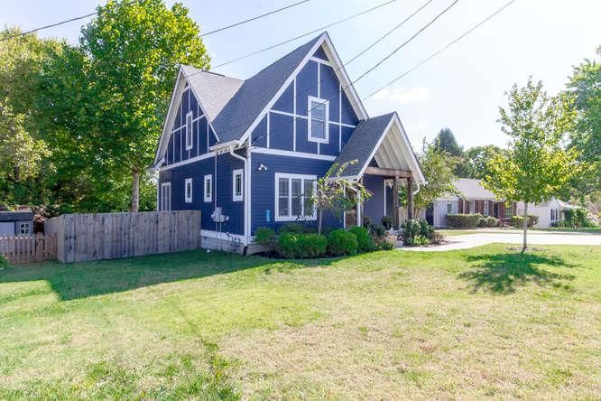 1525 Corder Dr, Nashville, TN 37206