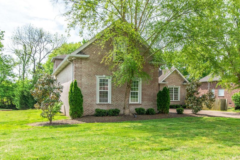 460 Plantation Blvd, Lebanon, TN 37087