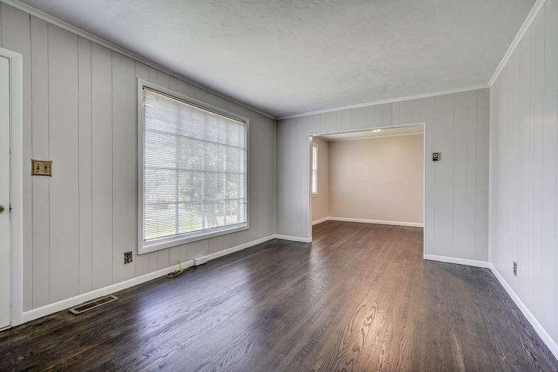 2403 Gregory Dr, Nashville, TN 37216