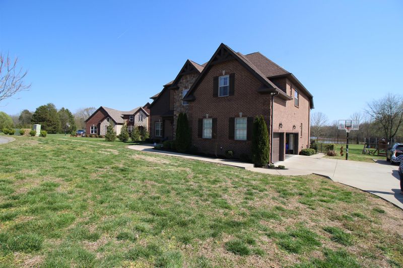 408 Avalon Isle, Mount Juliet, TN 37122