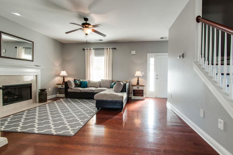 6277 Rivervalley Dr, Nashville, TN 37221