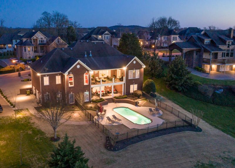 525 Ridgecrest Ln, Lebanon, TN 37087