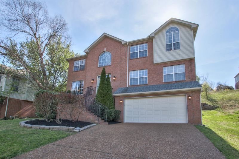 327 Freedom Dr, Franklin, TN 37067