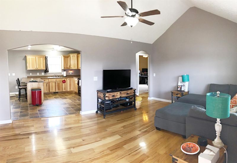 141 Thacker Dr, Portland, TN 37148