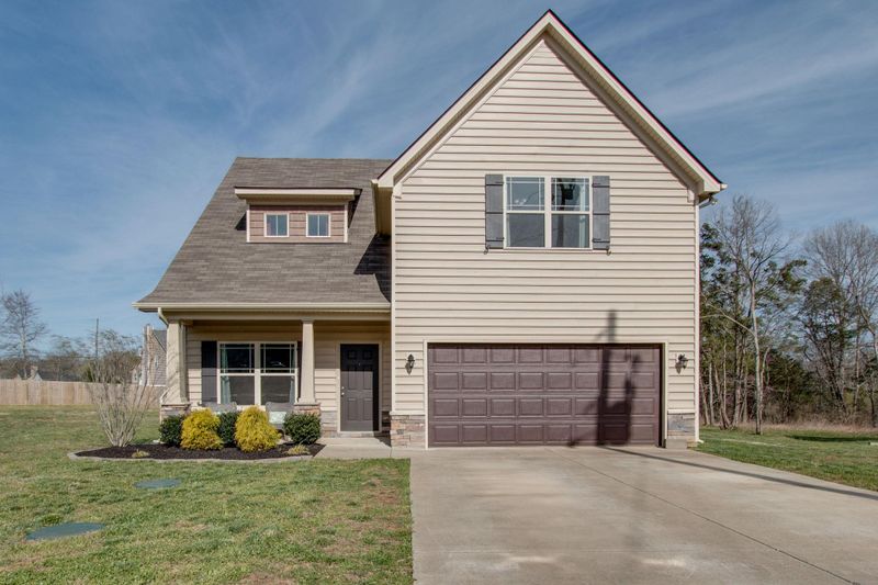 821 Silverhill Dr, Murfreesboro, TN 37129