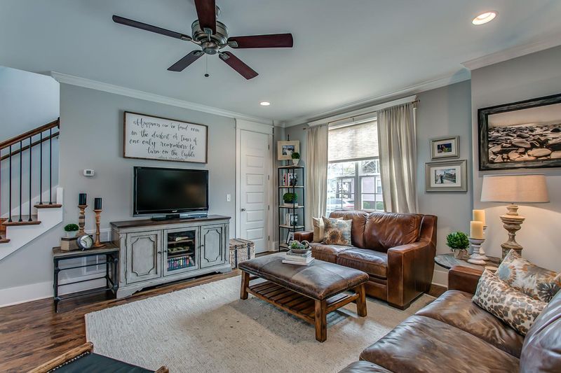 807 49th Ave N, Nashville, TN 37209