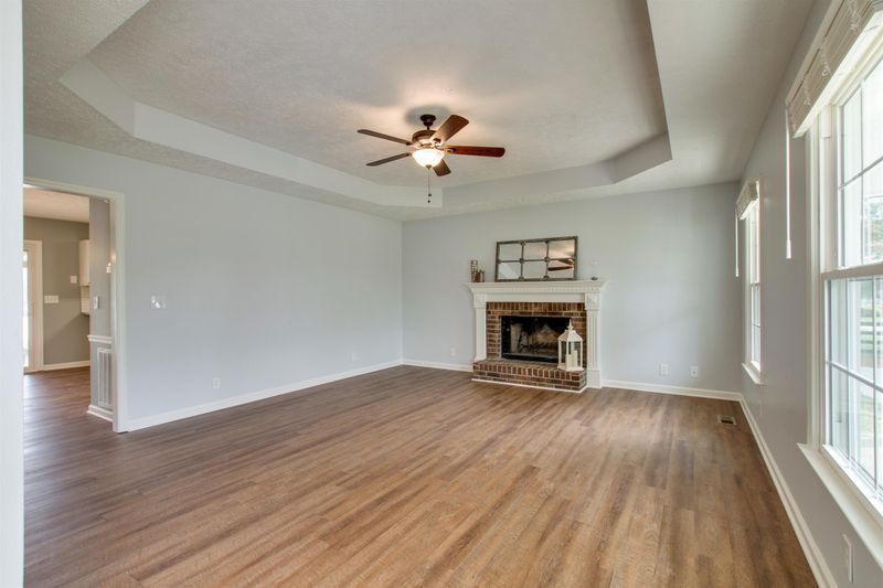 3302 Crestmount Dr, Murfreesboro, TN 37129