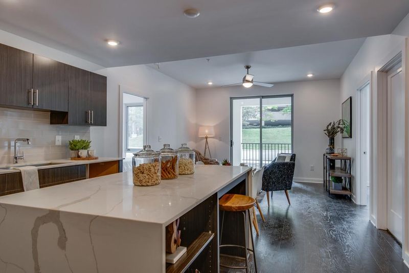 3116 West End Circle #110, Nashville, TN 37203