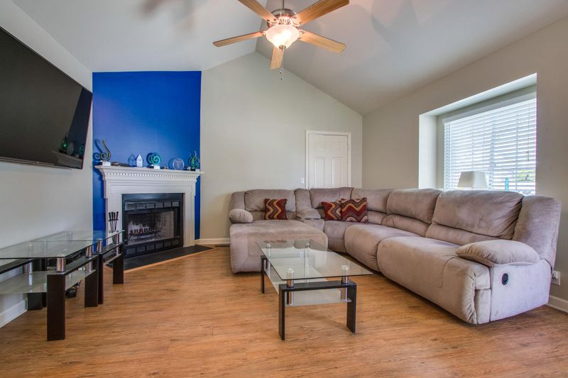 5109 Greer Station Dr, Hermitage, TN 37076