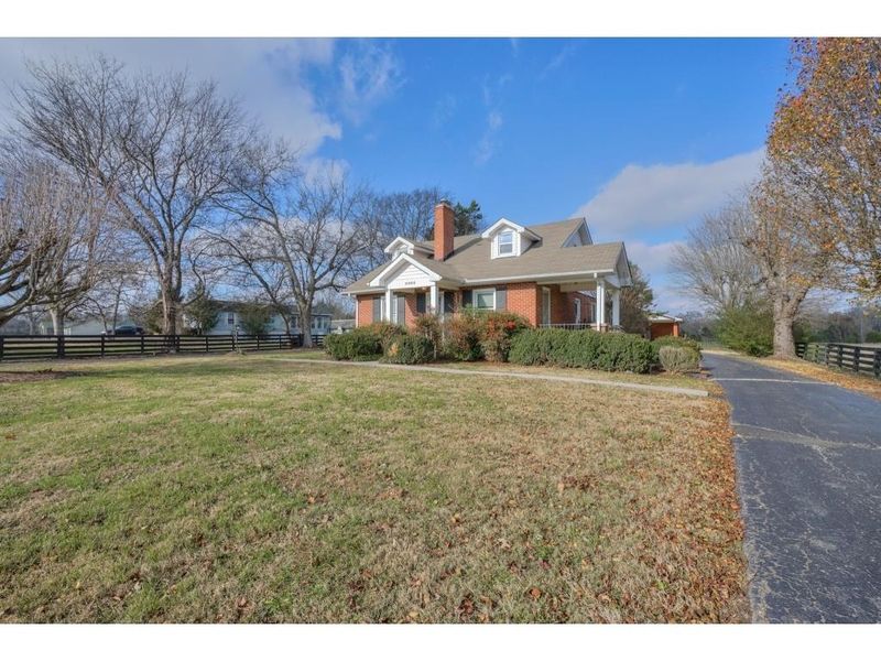 2903 E Main St, Murfreesboro, TN 37127