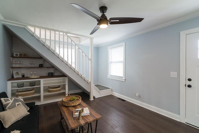 976 Malquin Dr, Nashville, TN 37216