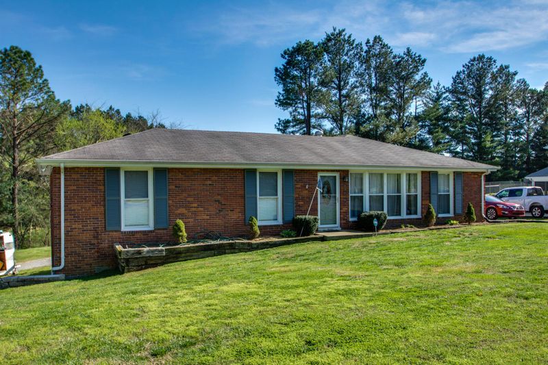 116 Phillips St, Charlotte, TN 37036