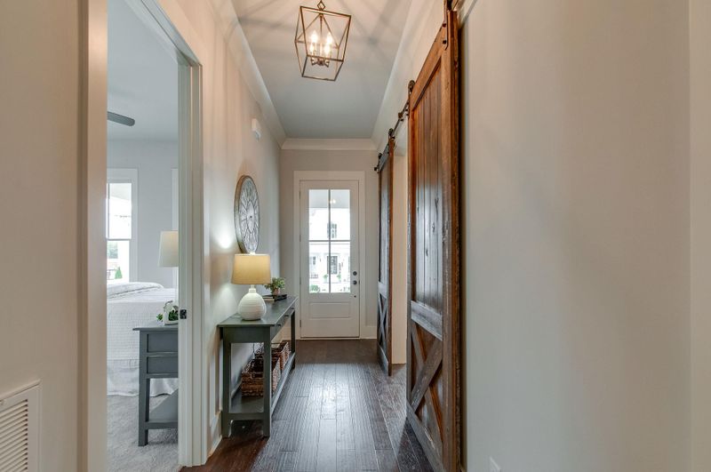 2012 Garfield St, Nashville, TN 37221
