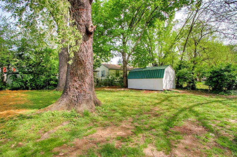 633 Spencer Ave, Gallatin, TN 37066