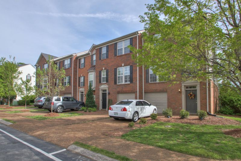 602 Huffine Manor Cir, Franklin, TN 37067