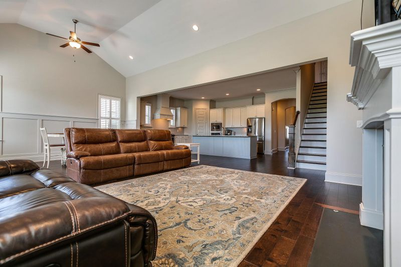 424 River Bluff Dr, Franklin, TN 37064