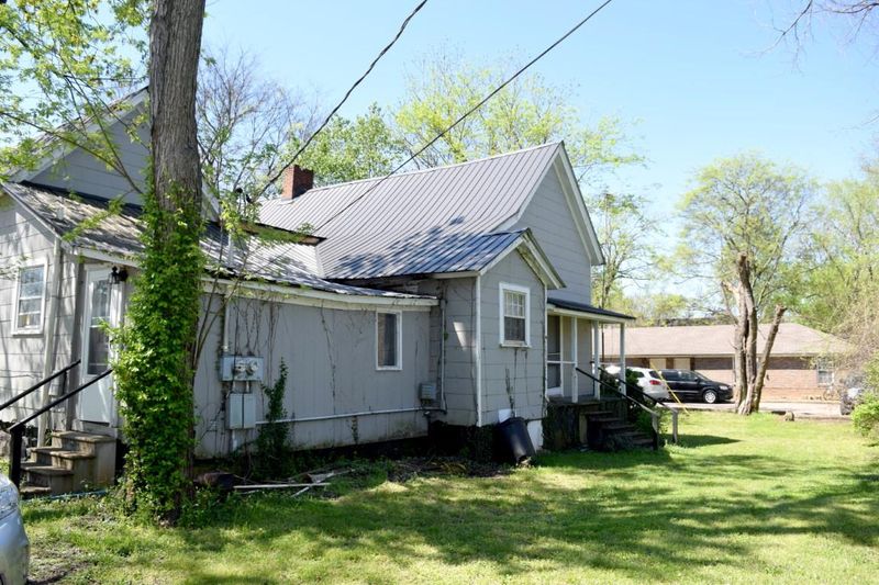 317 E Bell St, Murfreesboro, TN 37130