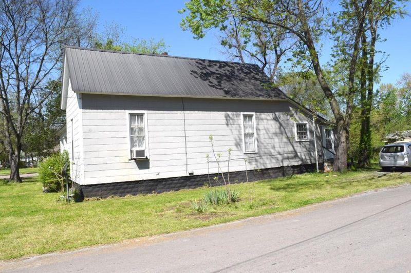 317 E Bell St, Murfreesboro, TN 37130