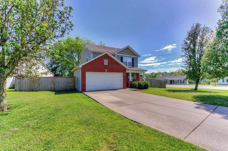 2165 Stoney Meadow Dr, Murfreesboro, TN 37128