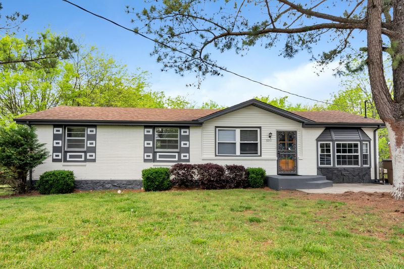 3251 Vailview Dr, Nashville, TN 37207
