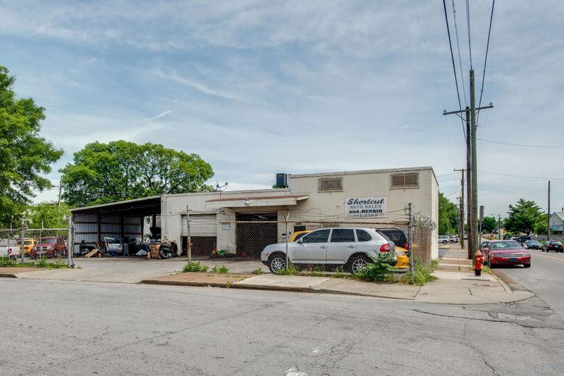 1020 3rd Ave S, Nashville, TN 37210