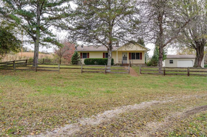 2740 E Sheepneck Rd, Culleoka, TN 38451